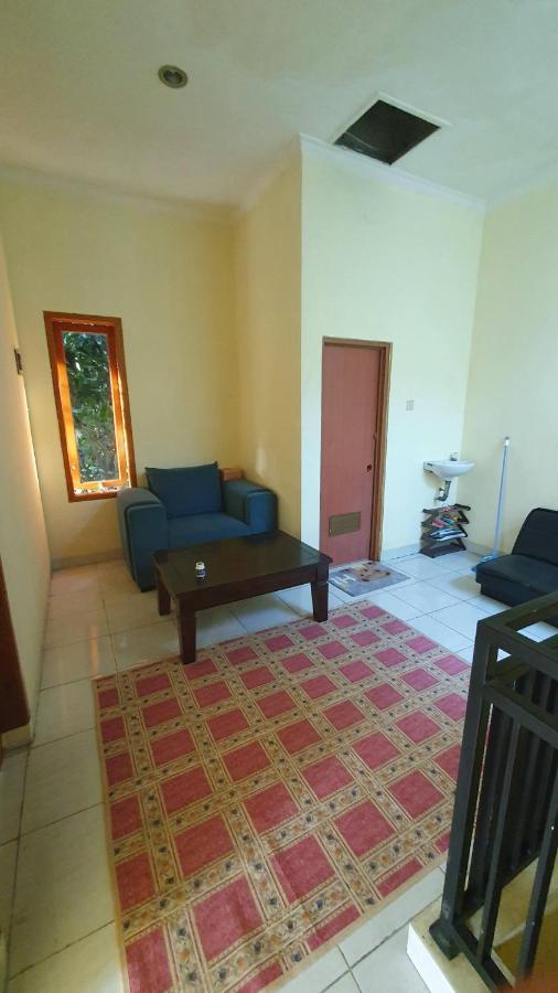 House In Bekasi Timur Villa Kültér fotó