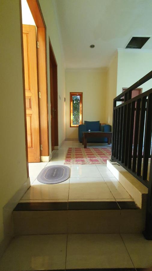 House In Bekasi Timur Villa Kültér fotó